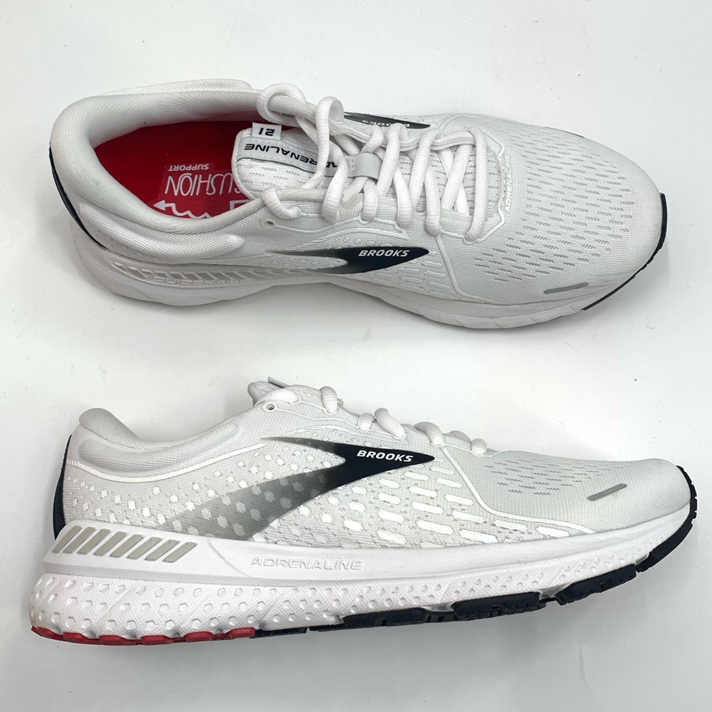 Brooks Adrenaline GTS 21 Running Sneaker